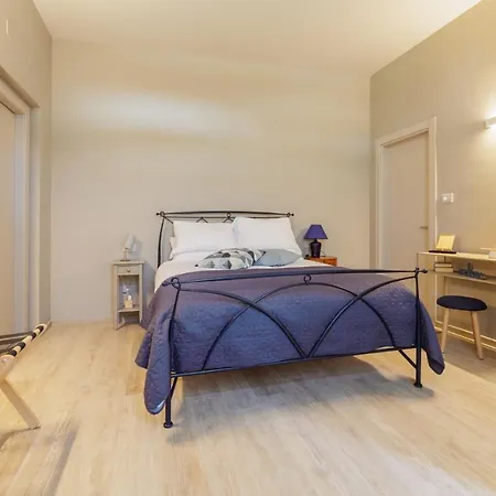 Interno 6 Affittacamere *