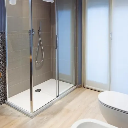 Interno 6 בית הארחה 3*