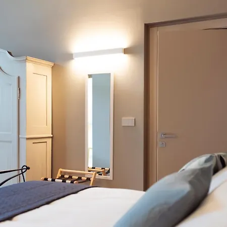 Interno 6 3* 库尼奥