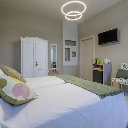 Interno 6 בית הארחה